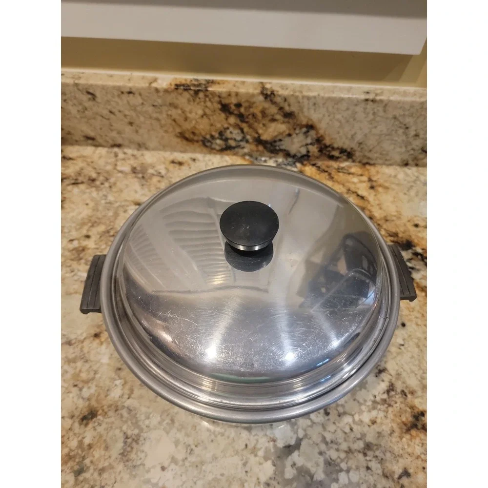 Flavor Seal By Cory Pluramelt  4 qt Stock pot with lid Stainless Steel 18-8
